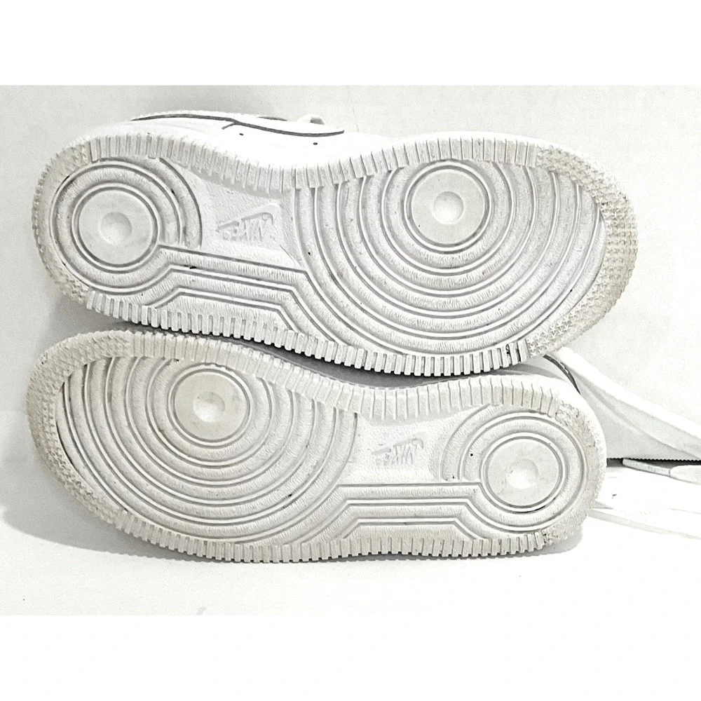 Nike DH‎ 2925-111 triple white Force 1 low leather preschool size 11 child kids